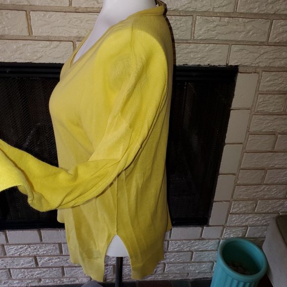 Ann Taylor LOFT chartreuse Cotton Raw Seam sweater S - Picture 2 of 5